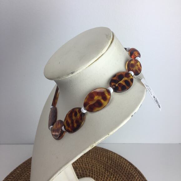 New York & Co Resin tortoise print beaded statement necklace New with tag - Picture 6 of 7